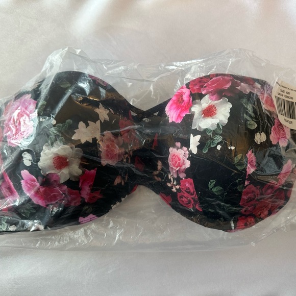 Torrid XO Plunge 360° Back Smoothing Bra - Picture 3 of 6
